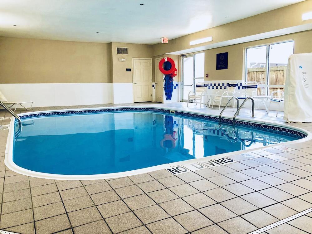 Comfort Suites Terre Haute University Area Ngoại thất bức ảnh
