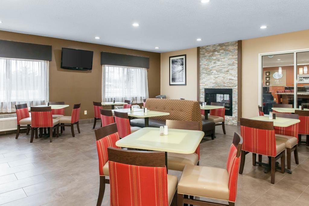 Comfort Suites Terre Haute University Area Ngoại thất bức ảnh