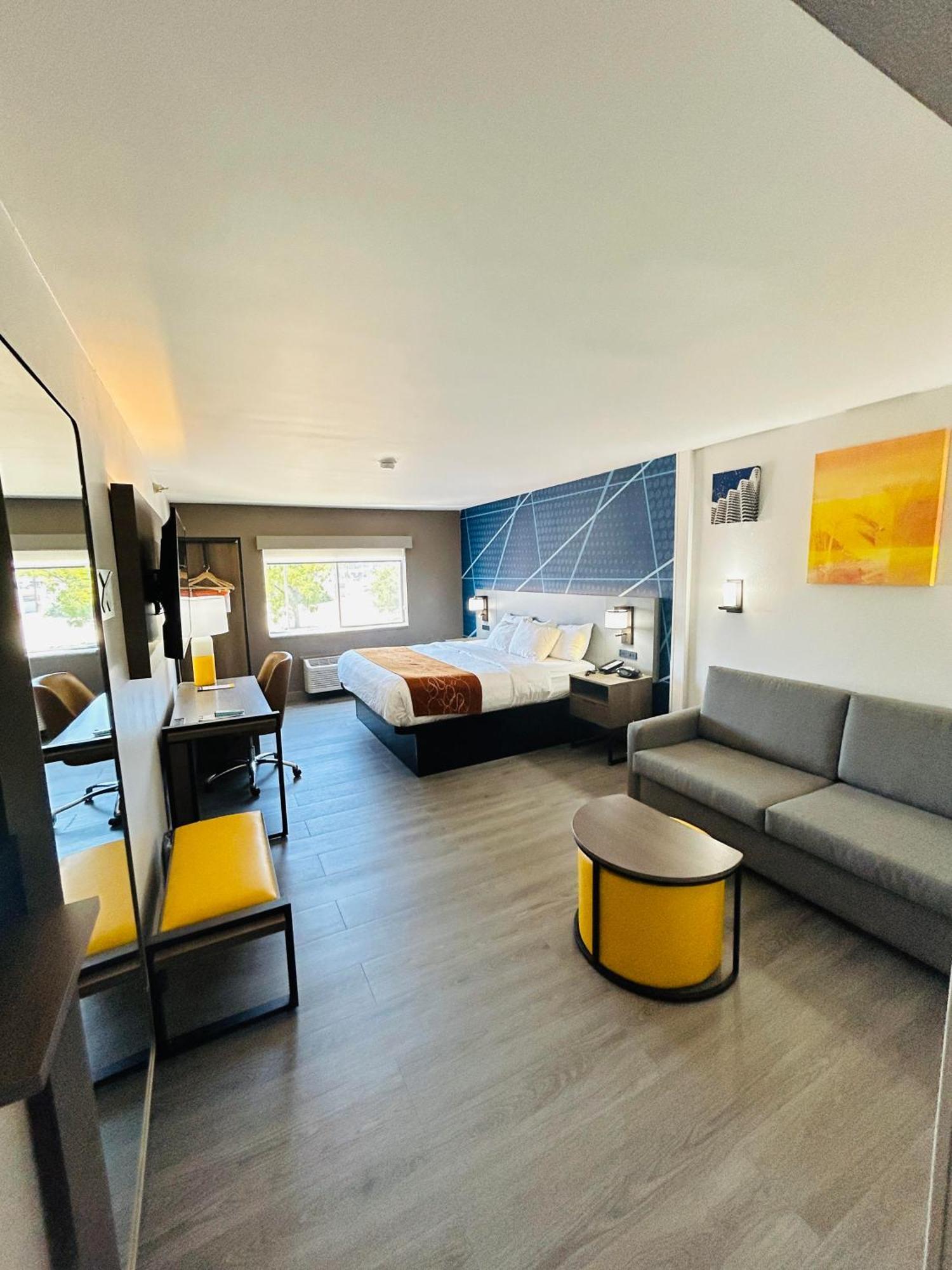 Comfort Suites Terre Haute University Area Ngoại thất bức ảnh
