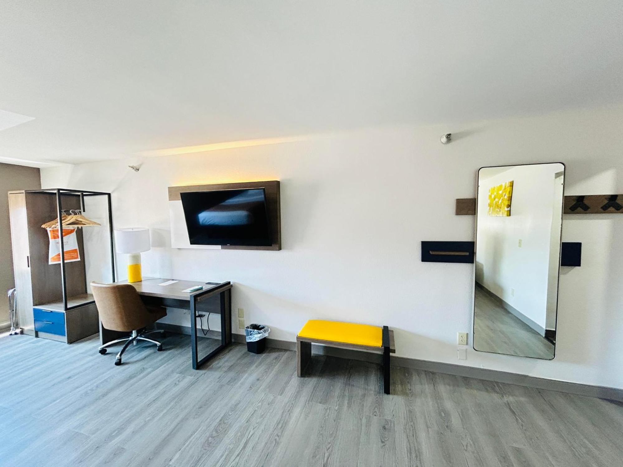 Comfort Suites Terre Haute University Area Ngoại thất bức ảnh