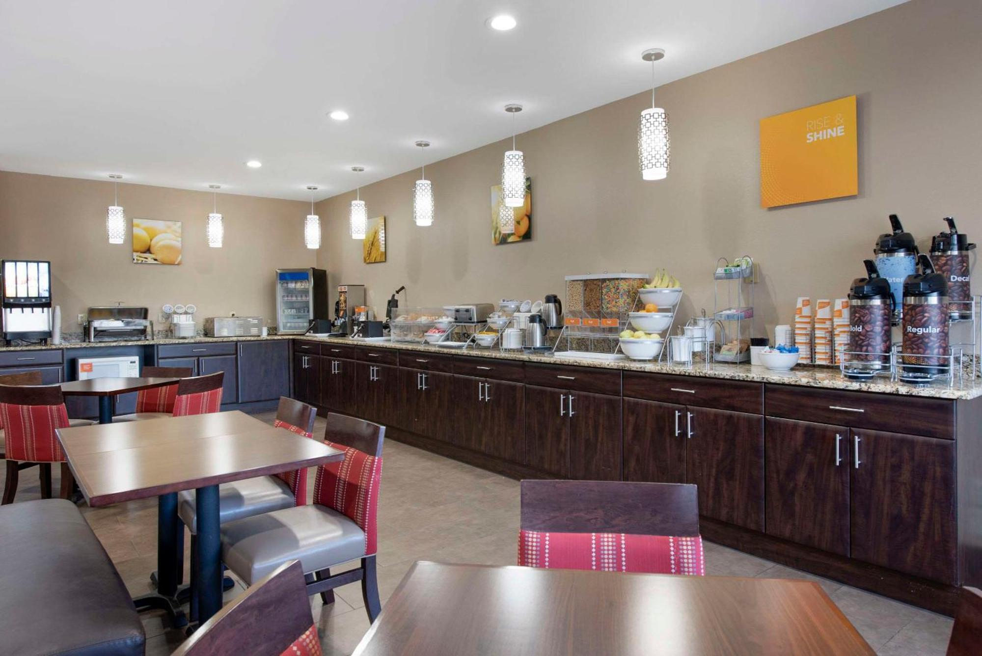 Comfort Suites Terre Haute University Area Ngoại thất bức ảnh